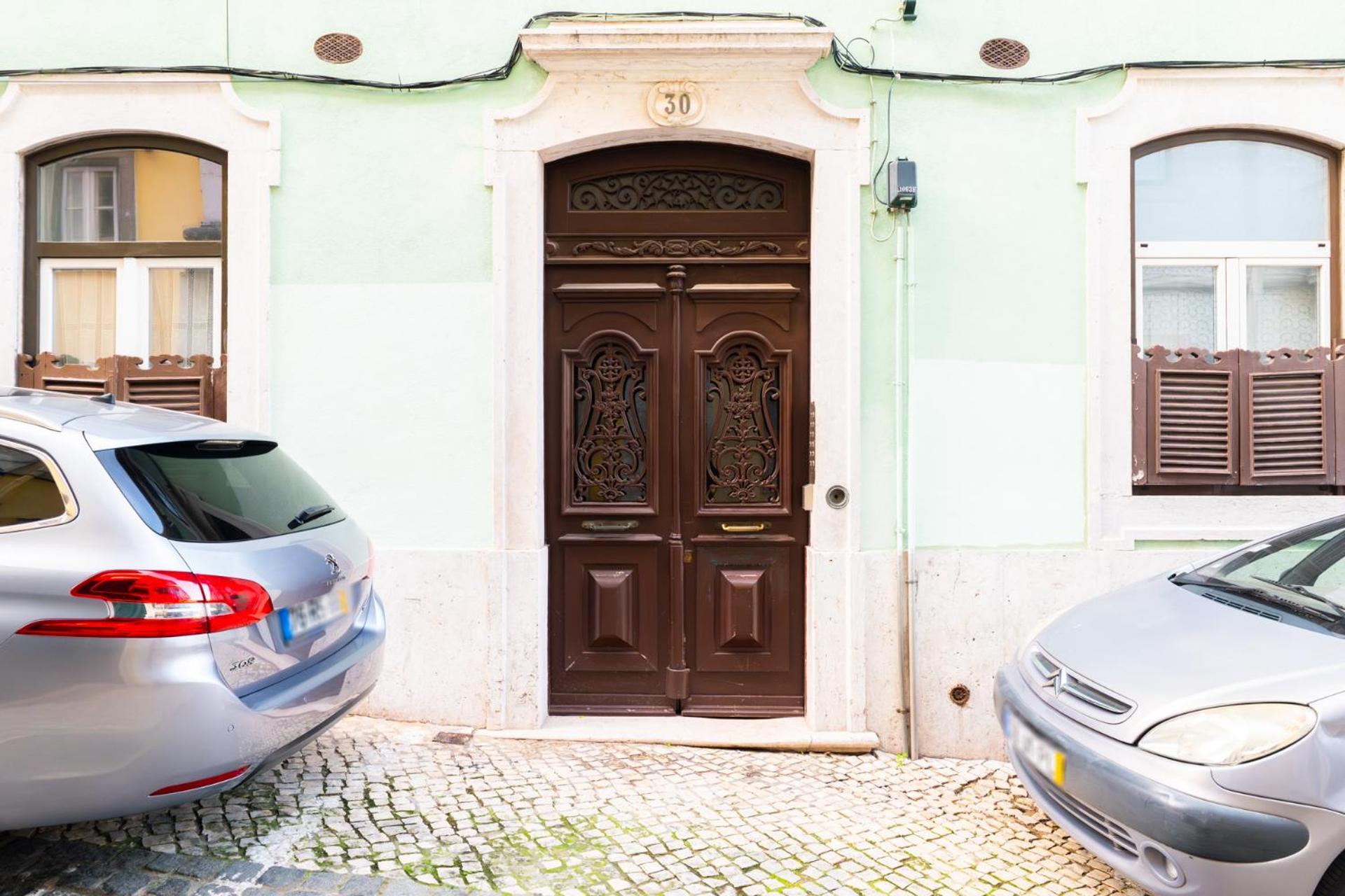 Beautiful Apartment In Bairro Alto - Quite Lisboa Ngoại thất bức ảnh